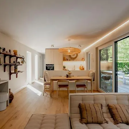 Luxe Met Sauna In Oase Rust شاليه
